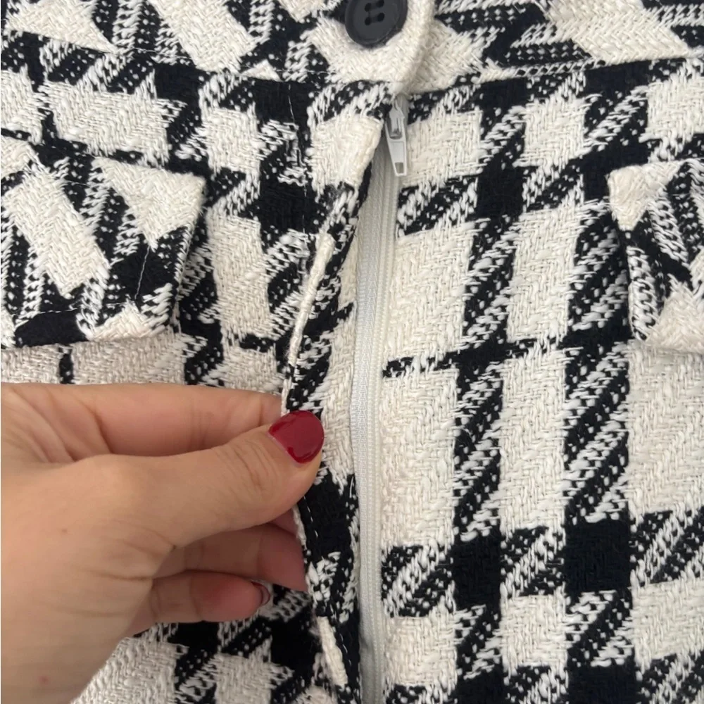 W Collection Elegant Houndstooth Mini Skirt Size 42